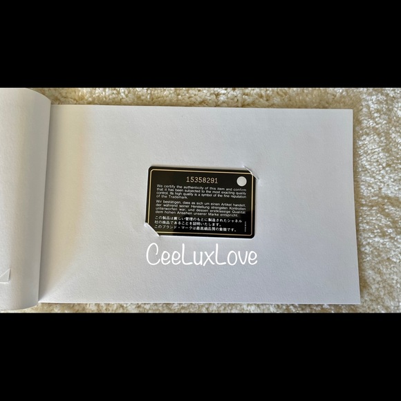 **SOLD**Chanel Classic Maxi Handbag - Picture 4 of 4